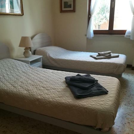 אסיסי Villa Gina מראה חיצוני תמונה