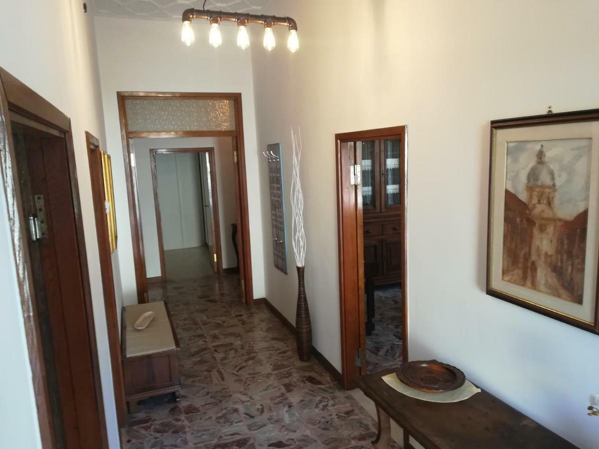 אסיסי Villa Gina מראה חיצוני תמונה
