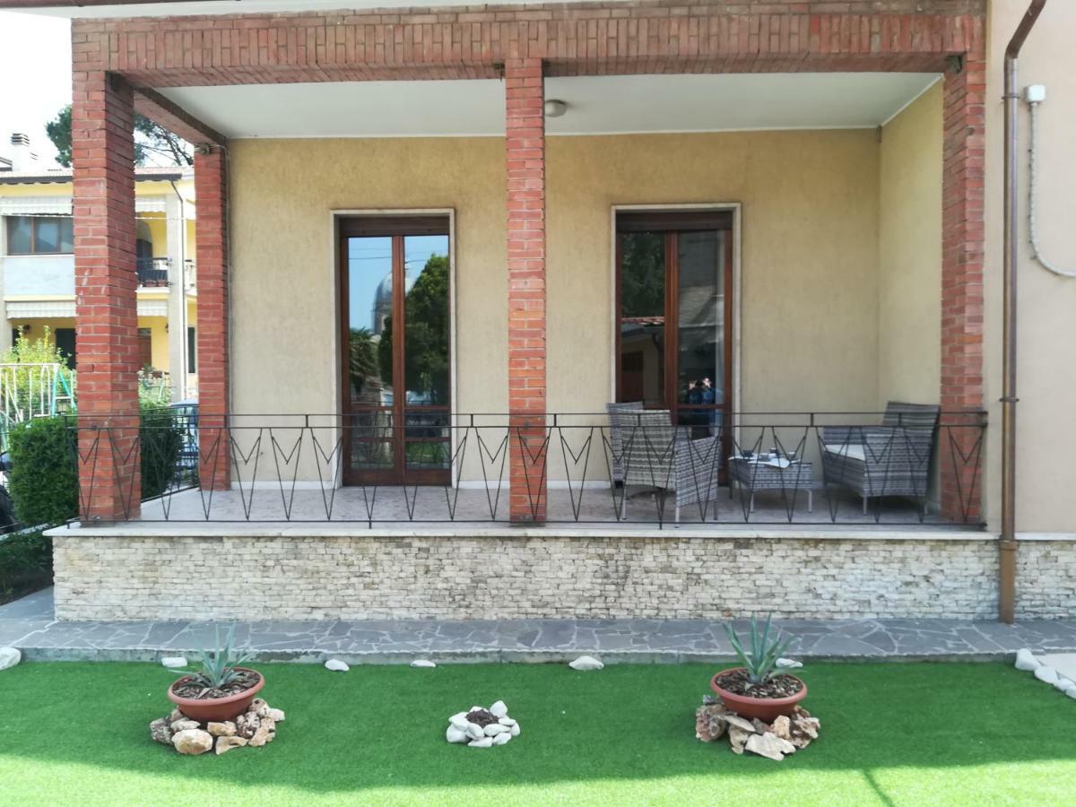 אסיסי Villa Gina מראה חיצוני תמונה