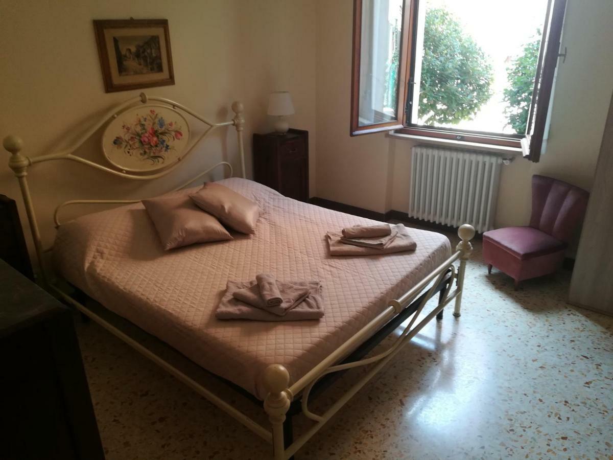 אסיסי Villa Gina מראה חיצוני תמונה