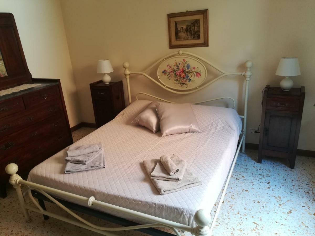 אסיסי Villa Gina מראה חיצוני תמונה